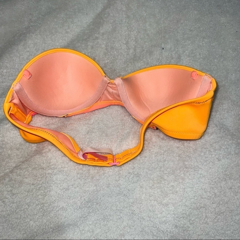 Victoria’s Secret ColorBlock Bandeau Bikini - Picture 3 of 4